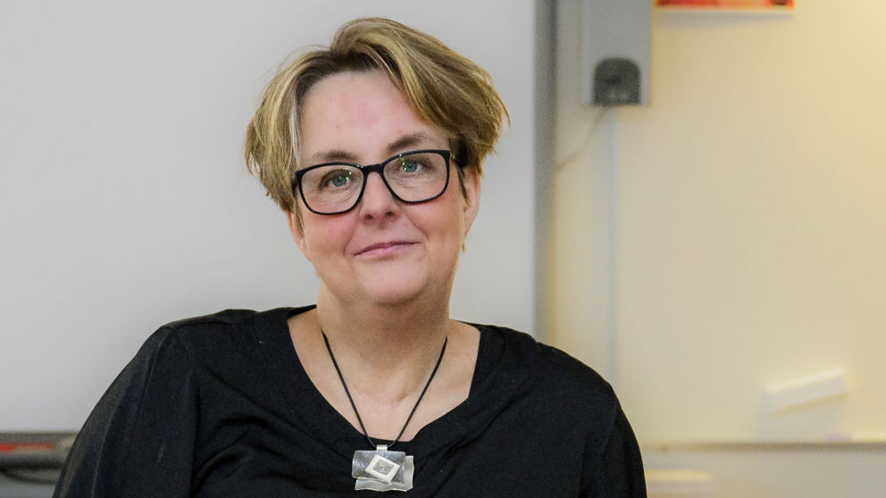 230320 Sara Bruun, debattör i skolfrågor och skolutvecklingsledare poserar för ett porträtt under en fotografering den 20 mars 2023 i Hässleholm. 
Foto: Ludvig Thunman / BILDBYRÅN / kod LT / LT0512