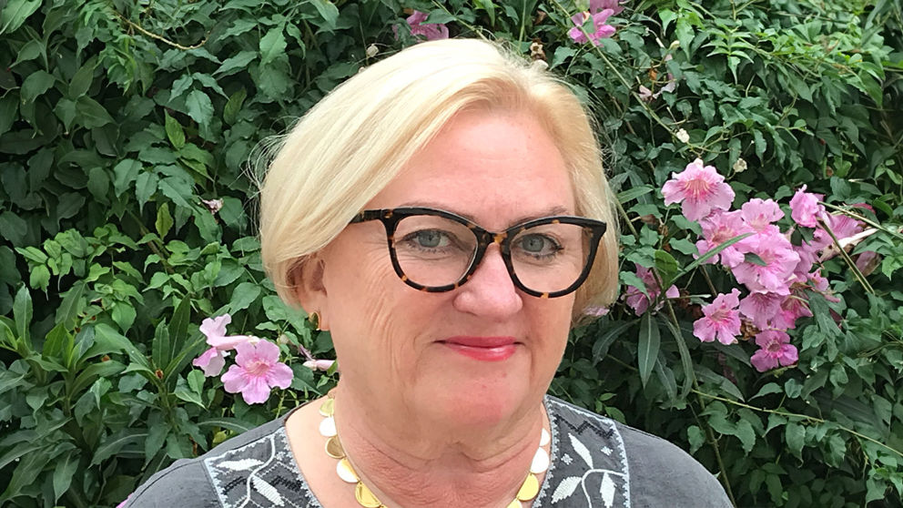 Porträttbild på föreläsaren Ann