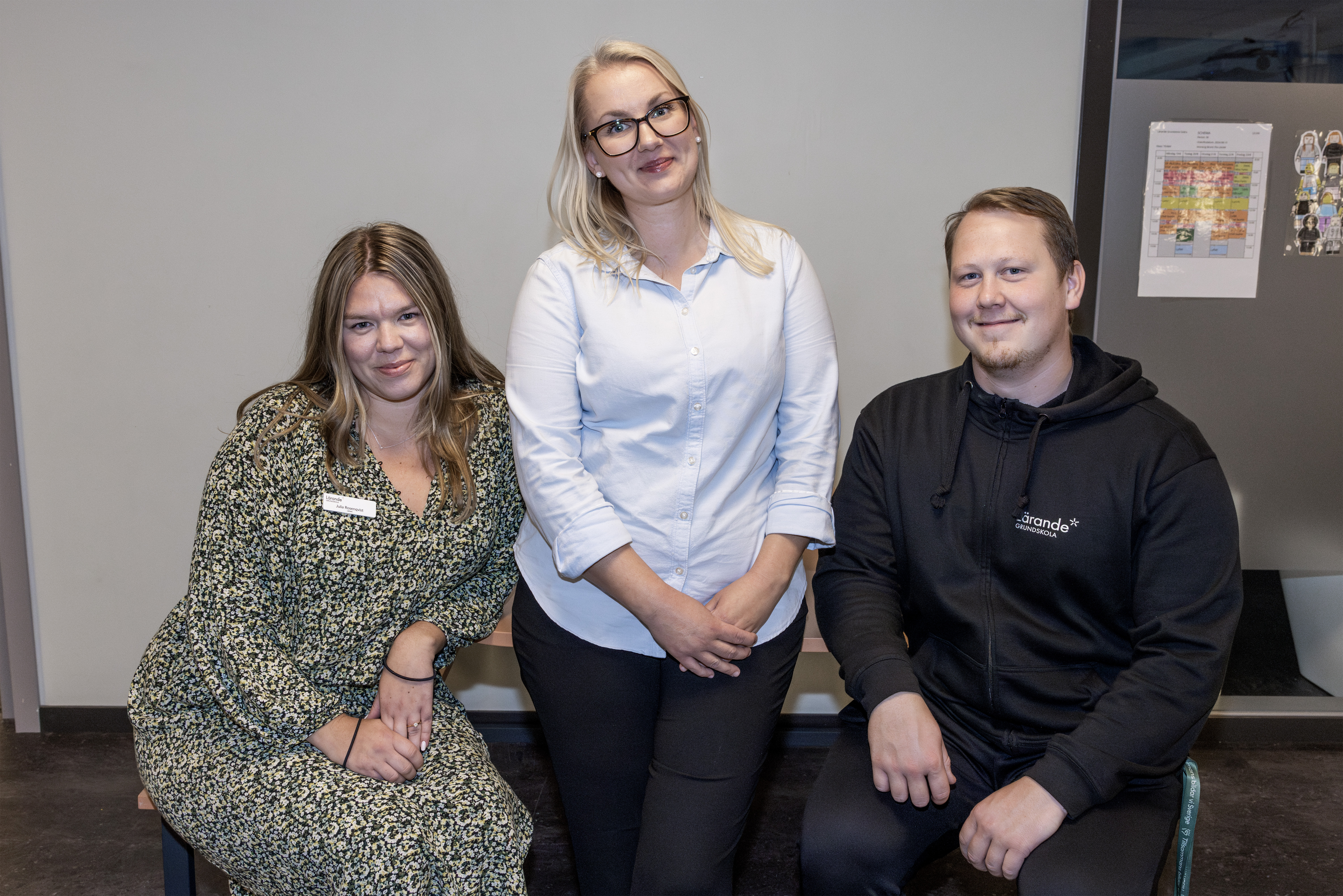 240826 Lärarna Julia Rosenqvist, Linnéa Karnevald och Rasmus Claar engagerar sig fackligt vid Erlaskolan Norrköping Södra under en fotografering den 26 augusti 2024 i Norrköping. 
Foto: Magnus Andersson / BILDBYRÅN / COP 308 / MN0101