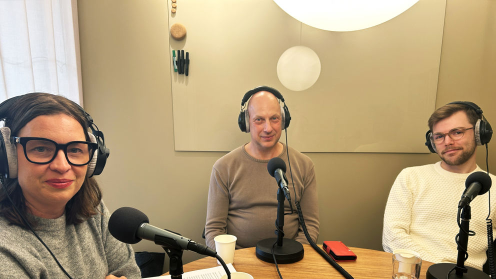 Lärarstudentpodden om VFU med gäster Per Båvner och Adam Kedert, samt programledare Mathilda Hansson.