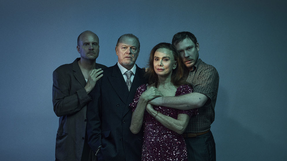 FOTOGRAF KLARA G, Kulturhuset Stadsteatern 2025, Lång dags färd mot natt, Emil Almén Peter Andersson, Lena Olin, Linus Troedsson, Stefan Larsson, Nina Sandrström